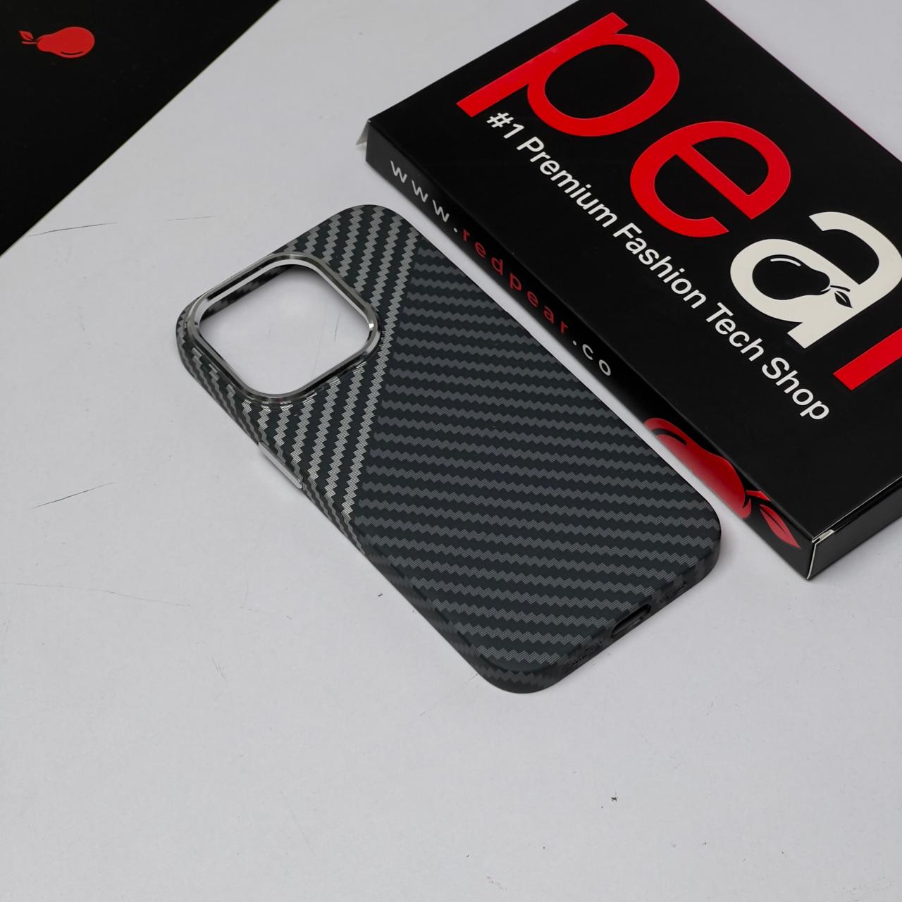iPhone 14 Pro Diagonal Carbon Case (RPS)