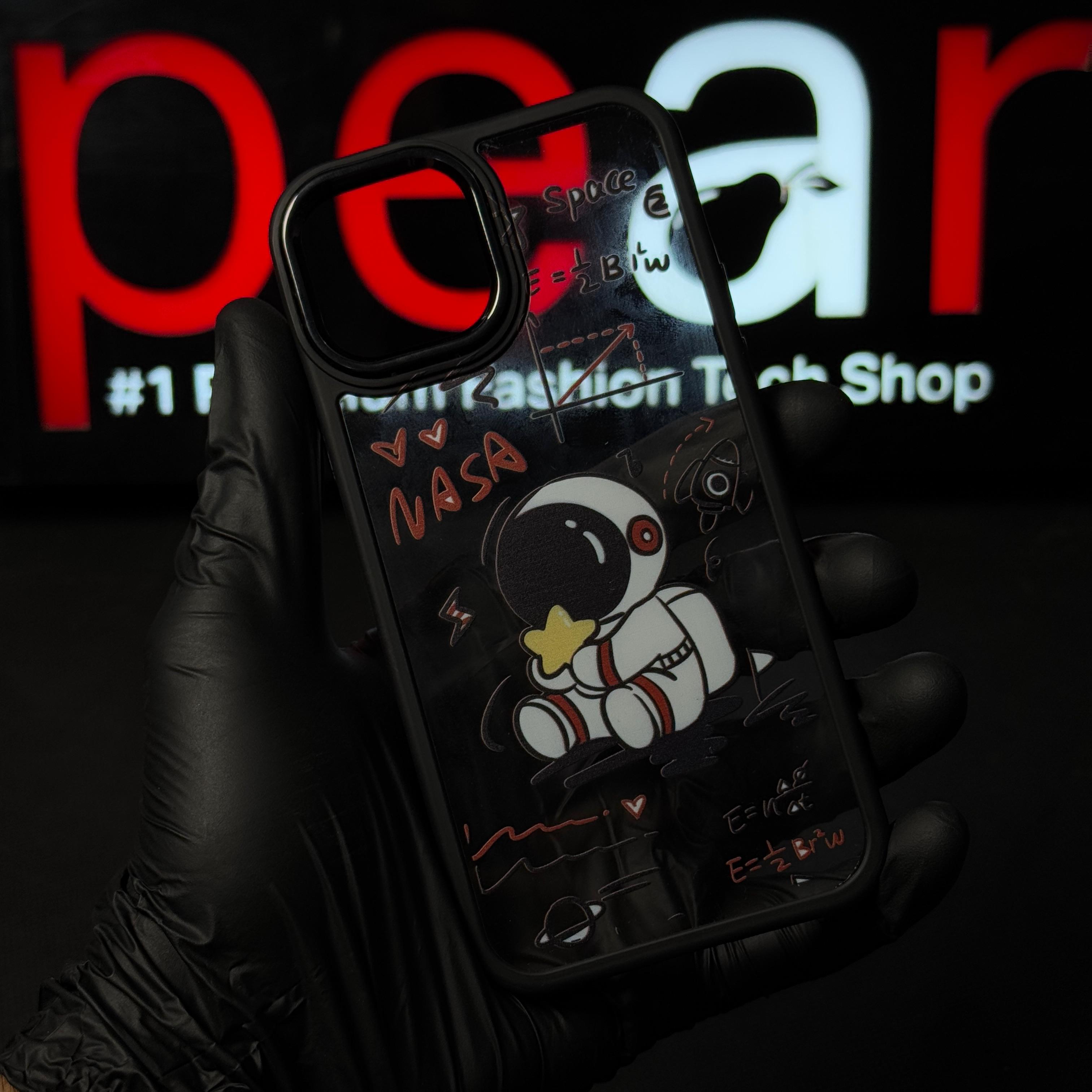 iPhone 13 / 14 Astronaut Black Border Case