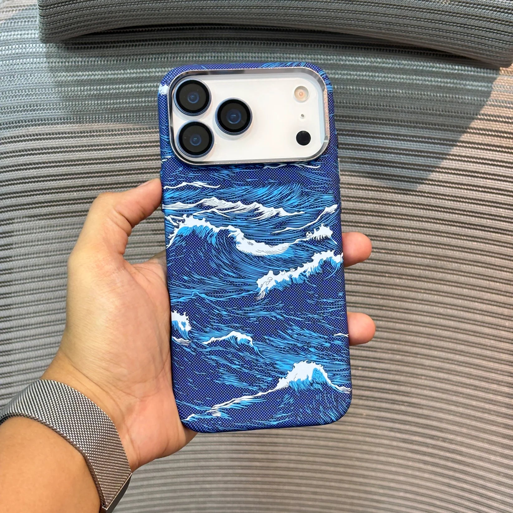 Ocean Wave Carbon Premium Quality Case