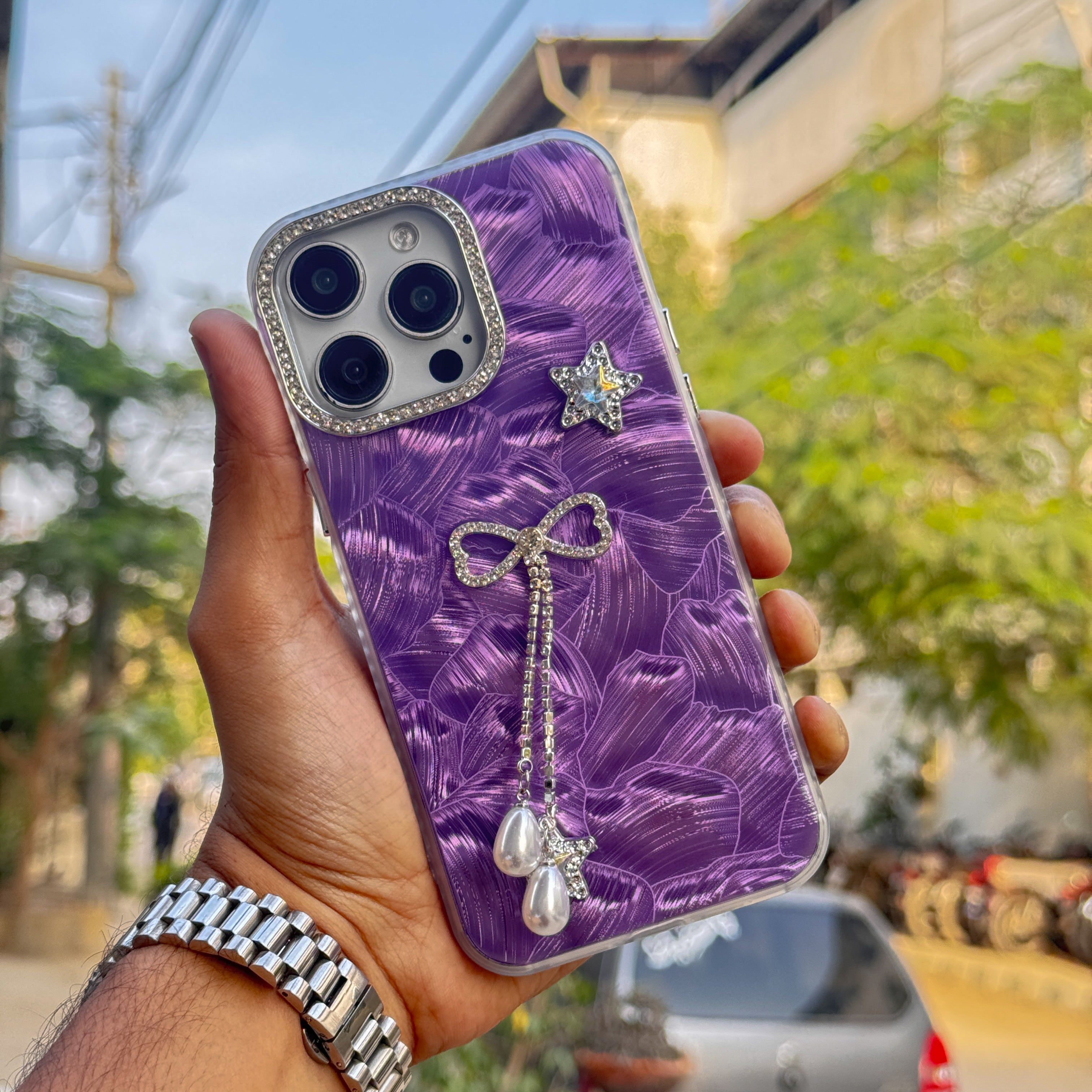 Luxury Diamond Border Foil Case with Bow & Chain