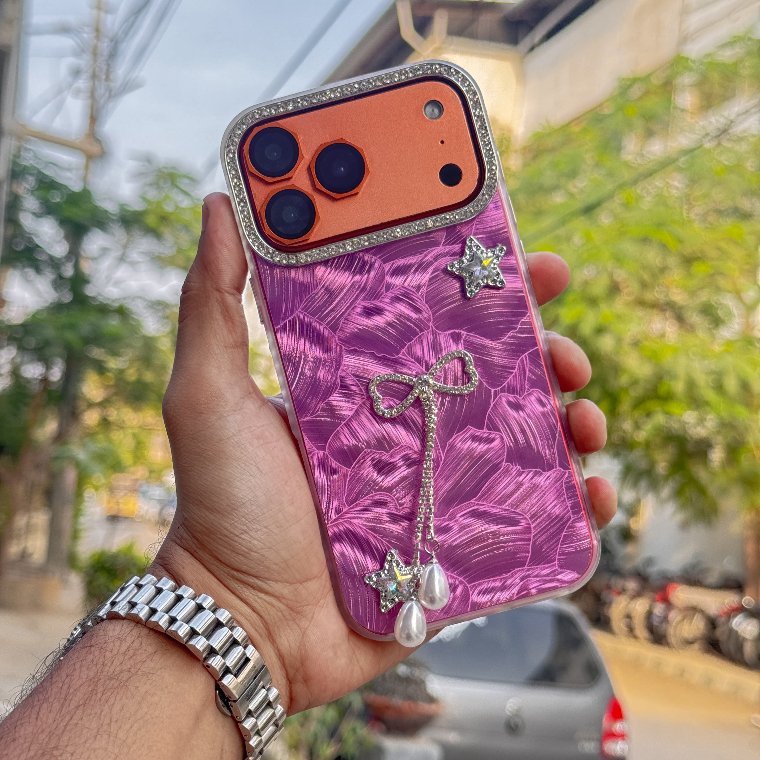 Luxury Diamond Border Foil Case with Bow & Chain